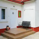 Play And Relax In Lake-parkside Cozy Family Retreat - Jegenye *