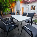 Play And Relax In Lake-parkside Cozy Family Retreat - Jegenye 펜션 자르마디
