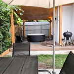 Play And Relax In Lake-parkside Cozy Family Retreat - Jegenye