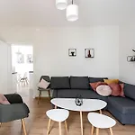 펜션 Play And Relax In Lake-parkside Cozy Family Retreat - Jegenye