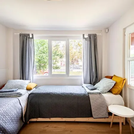 펜션 Play And Relax In Lake-parkside Cozy Family Retreat - Jegenye 자르마디