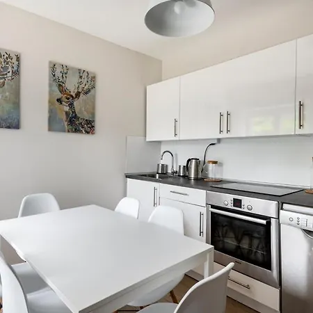 펜션 Play And Relax In Lake-parkside Cozy Family Retreat - Jegenye