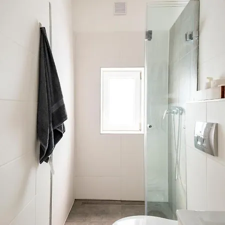 Play And Relax In Lake-parkside Cozy Family Retreat - Jegenye Zamárdi