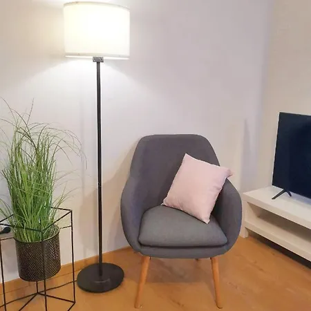 Play And Relax In Lake-parkside Cozy Family Retreat - Jegenye 度假居 *