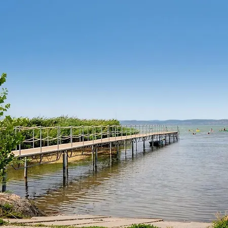 Play And Relax In Lake-parkside Cozy Family Retreat - Jegenye 別荘 Zamárdi