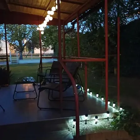 Play And Relax In Lake-parkside Cozy Family Retreat - Jegenye 펜션