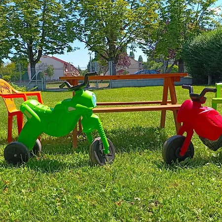 度假居 Play And Relax In Lake-parkside Cozy Family Retreat - Jegenye