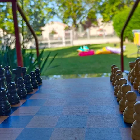 Play And Relax In Lake-parkside Cozy Family Retreat - Jegenye *