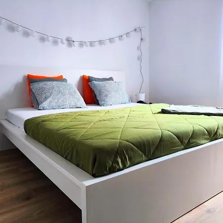 Play And Relax In Lake-parkside Cozy Family Retreat - Jegenye Casa vacanze *