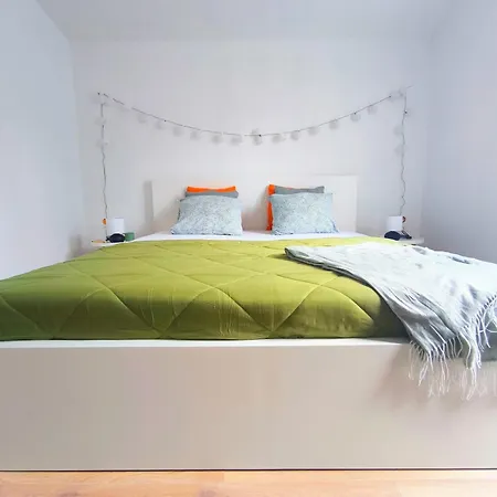 Play And Relax In Lake-parkside Cozy Family Retreat - Jegenye 別荘 Zamárdi