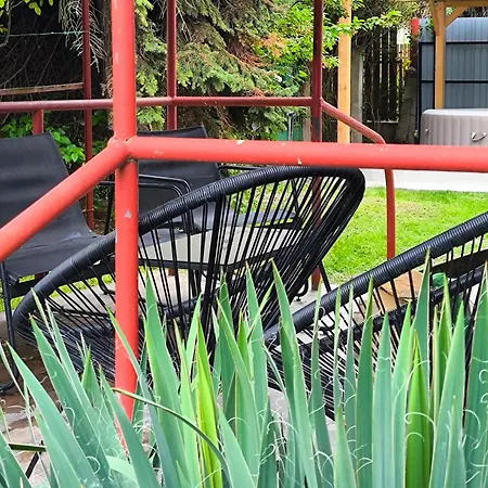 Play And Relax In Lake-parkside Cozy Family Retreat - Jegenye Hébergement de vacances