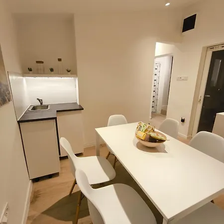 Hébergement de vacances Play And Relax In Lake-parkside Cozy Family Retreat - Jegenye *