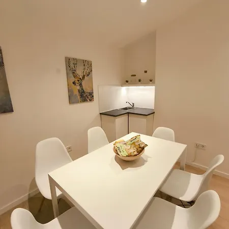 Play And Relax In Lake-parkside Cozy Family Retreat - Jegenye 펜션 *