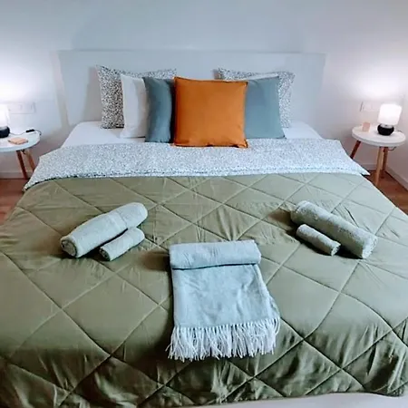 Play And Relax In Lake-parkside Cozy Family Retreat - Jegenye Hébergement de vacances