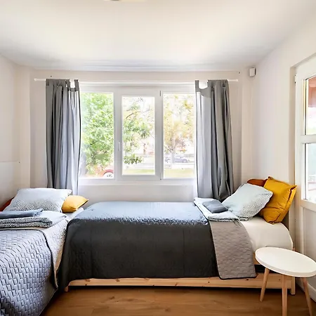 Play And Relax In Lake-parkside Cozy Family Retreat - Jegenye *