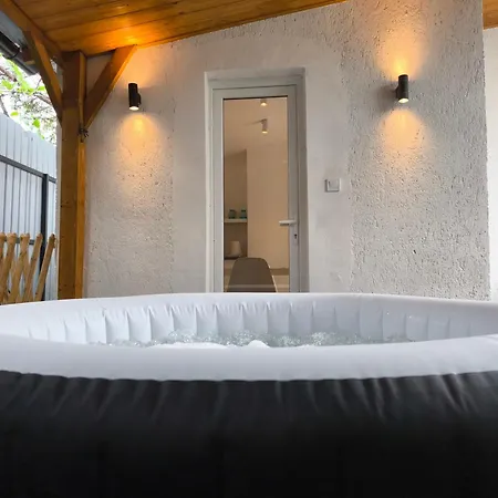 Play And Relax In Lake-parkside Cozy Family Retreat - Jegenye Ferienhaus *