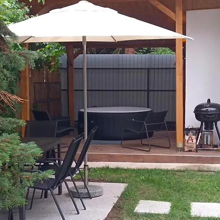 Play And Relax In Lake-parkside Cozy Family Retreat - Jegenye 扎马迪