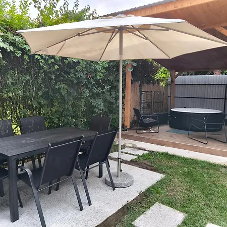 Play And Relax In Lake-parkside Cozy Family Retreat - Jegenye *