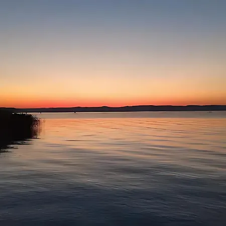 Play And Relax In Lake-parkside Cozy Family Retreat - Jegenye Casa vacanze