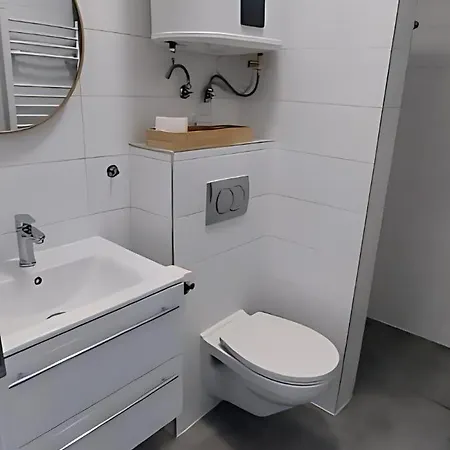 Play And Relax In Lake-parkside Cozy Family Retreat - Jegenye *