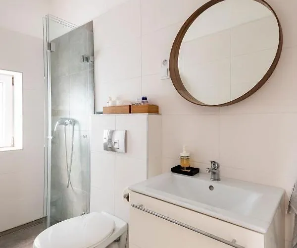 בית נופש Play And Relax In Lake-parkside Cozy Family Retreat - Jegenye *