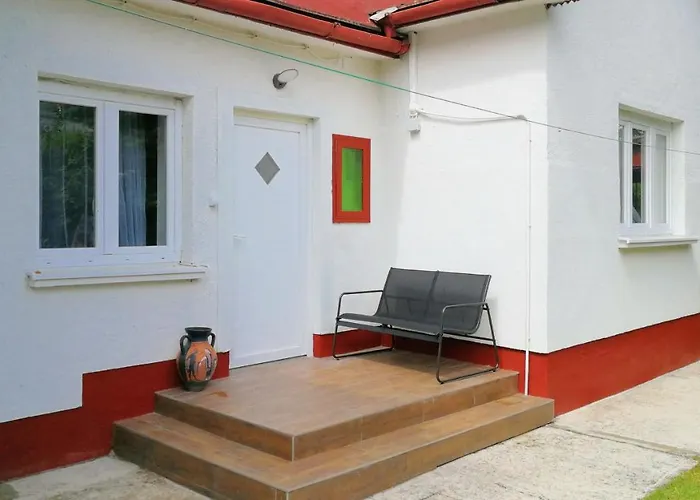 Play And Relax In Lake-parkside Cozy Family Retreat - Jegenye *