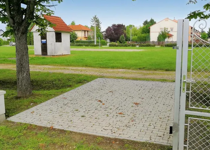 Holiday home Play And Relax In Lake-parkside Cozy Family Retreat - Jegenye Zamardi