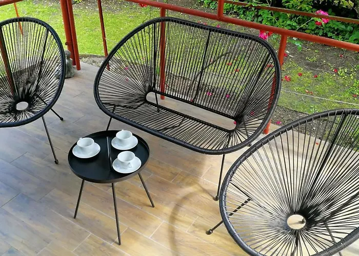 Play And Relax In Lake-parkside Cozy Family Retreat - Jegenye * זמראדי