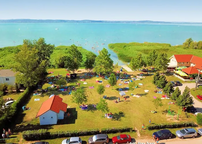 Play And Relax In Lake-parkside Cozy Family Retreat - Jegenye *