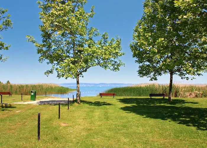 בית נופש Play And Relax In Lake-parkside Cozy Family Retreat - Jegenye זמראדי