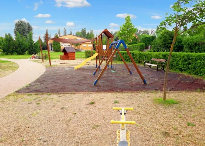Prázdninový dům Play And Relax In Lake-parkside Cozy Family Retreat - Jegenye *