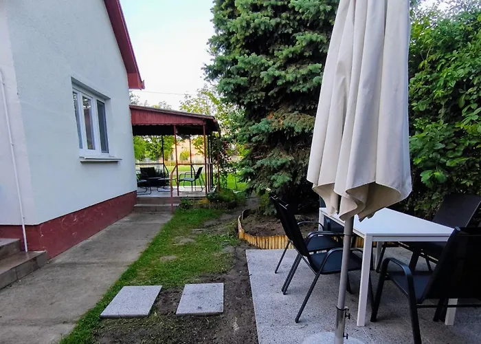 בית נופש Play And Relax In Lake-parkside Cozy Family Retreat - Jegenye *