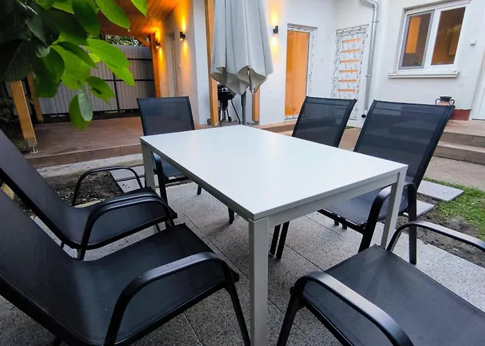 Play And Relax In Lake-parkside Cozy Family Retreat - Jegenye בית נופש זמראדי