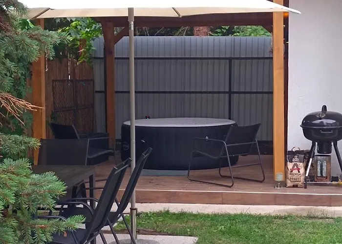 Play And Relax In Lake-parkside Cozy Family Retreat - Jegenye Zamárdi