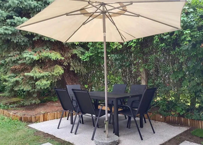 Play And Relax In Lake-parkside Cozy Family Retreat - Jegenye *