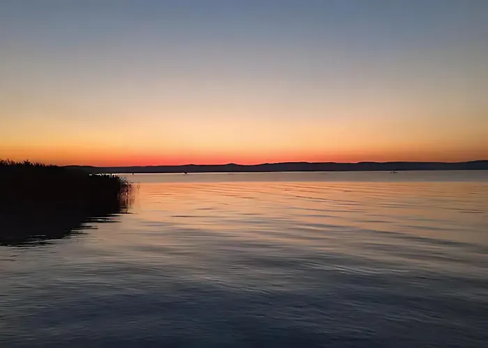 Play And Relax In Lake-parkside Cozy Family Retreat - Jegenye Holiday home