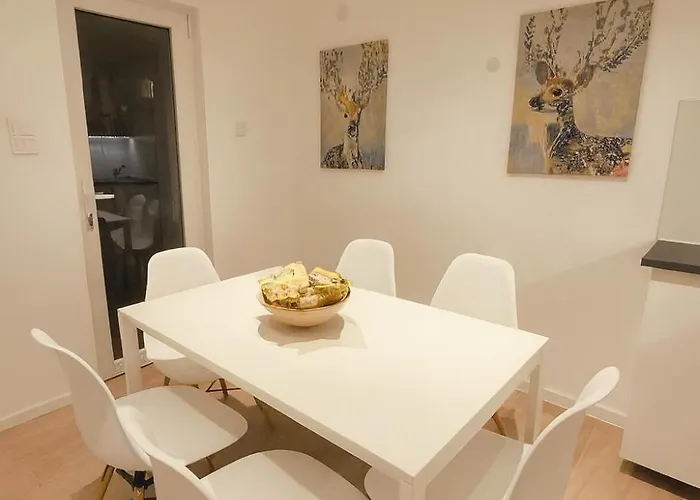 בית נופש Play And Relax In Lake-parkside Cozy Family Retreat - Jegenye זמראדי